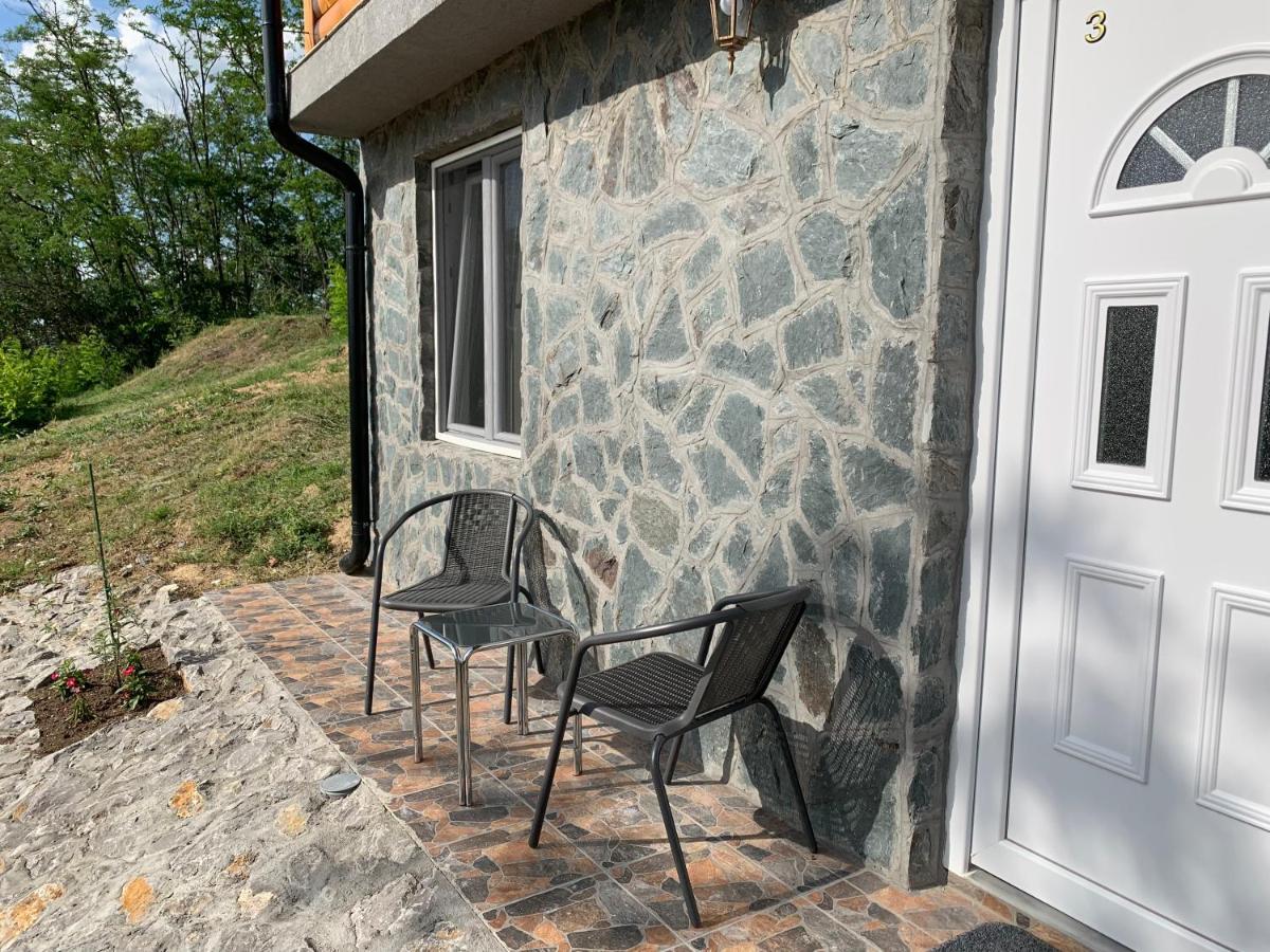 Boja Zalaska - Kameni Apartman Jagodina Exterior foto