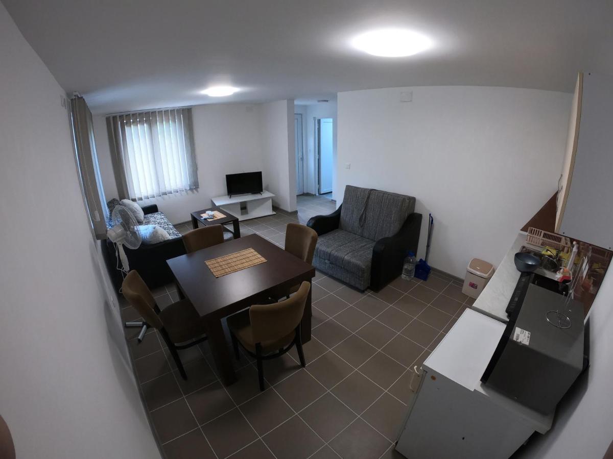 Boja Zalaska - Kameni Apartman Jagodina Exterior foto